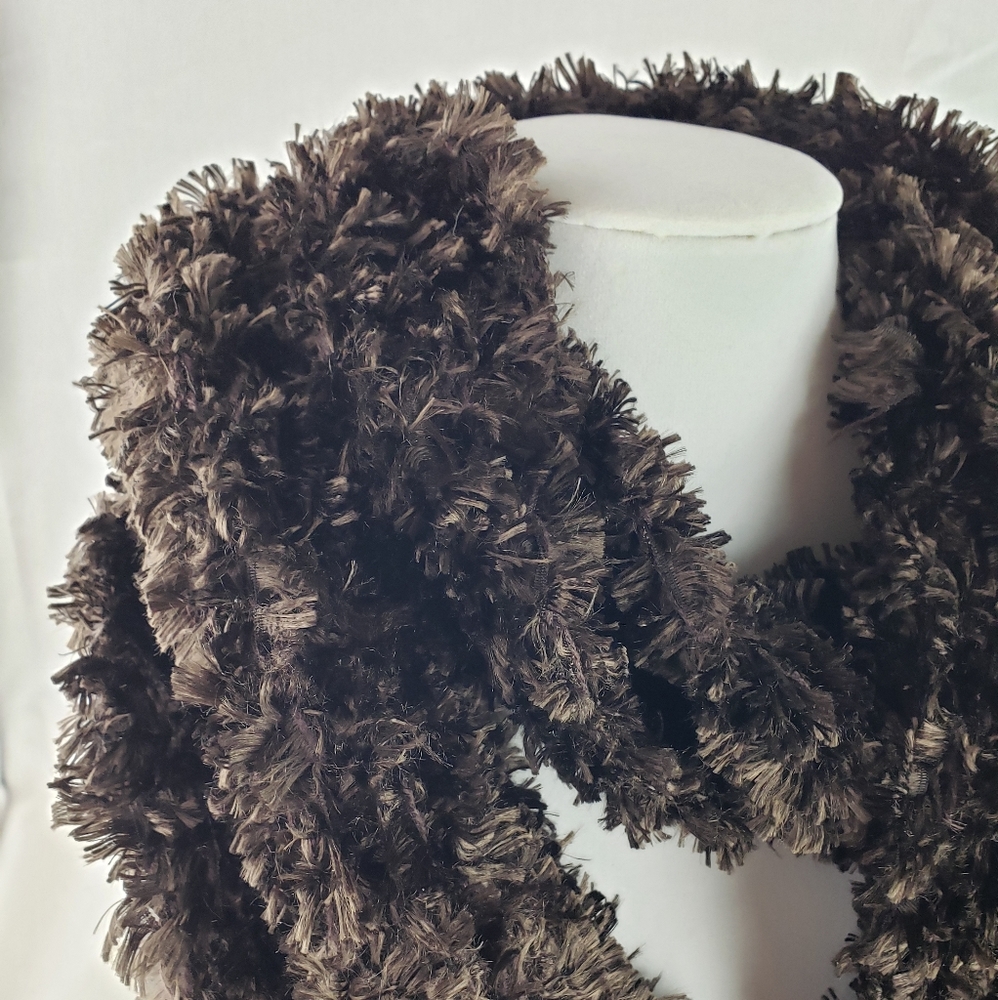 Chocolate brown scarf - Picture 2 of 2